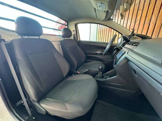 VOLKSWAGEN SAVEIRO 1.6 MSI ROBUST CD 8V FLEX 2P MANUAL VOLKSWAGEN SAVEIRO 1.6 MSI ROBUST CD 8V FLEX 2P MANUAL